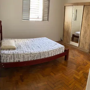  Quarto em Acomodações Particulares Republica Da Luh